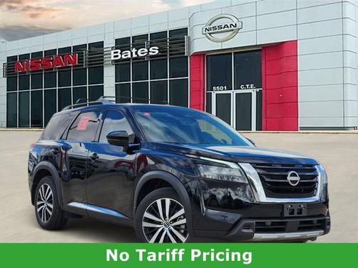 2025 Nissan Pathfinder Platinum