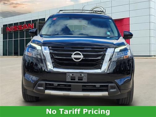 2025 Nissan Pathfinder Platinum
