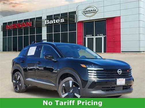 2025 Nissan Kicks SR