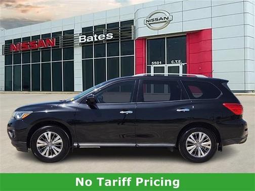 2018 Nissan Pathfinder SV