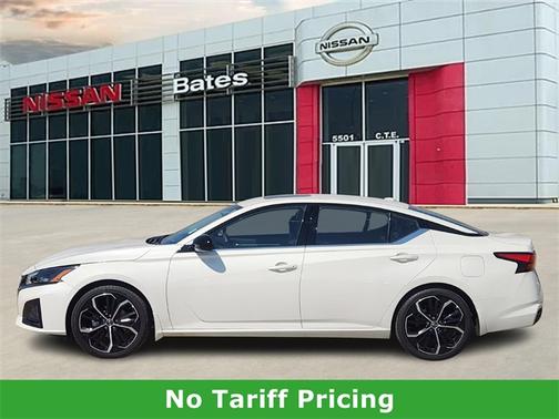 2025 Nissan Altima SR