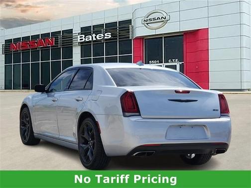 2020 Chrysler 300 Touring