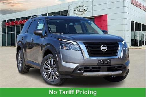 2025 Nissan Pathfinder SL