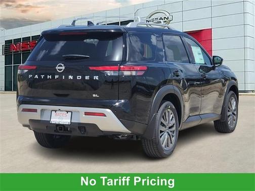 2025 Nissan Pathfinder SL