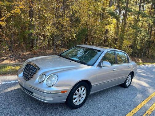 2005 Kia Amanti Base 4dr Sedan