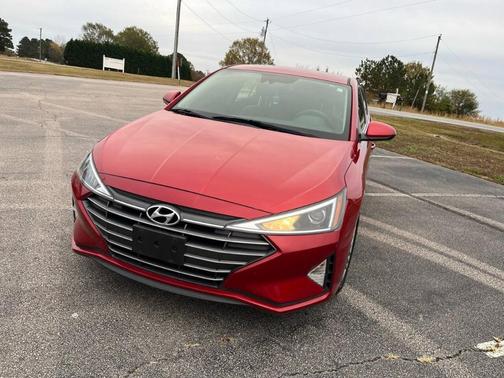 Red 2020 Hyundai ELANTRA SEL