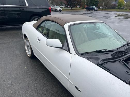 1998 Jaguar XK8 Base