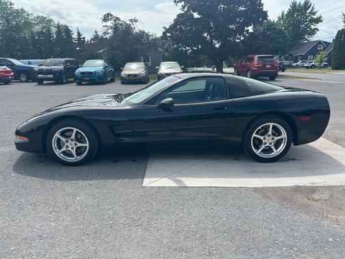 2001 Chevrolet Corvette Base