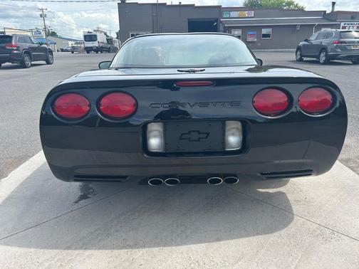 2001 Chevrolet Corvette Base