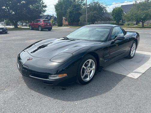 2001 Chevrolet Corvette Base