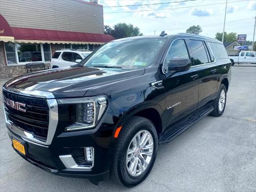 2022 GMC Yukon XL SLE