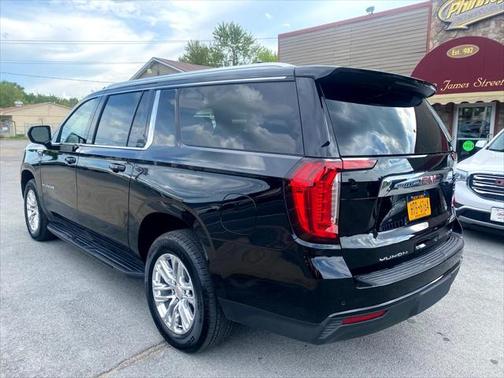 2022 GMC Yukon XL SLE