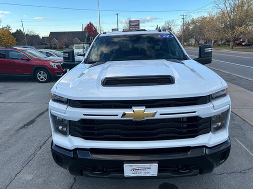 2024 Chevrolet Silverado 2500 Custom