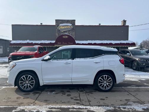 2022 GMC Terrain Denali