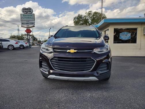 Black Cherry Metallic 2021 Chevrolet Trax LT