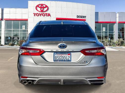 2019 Toyota Camry Hybrid SE