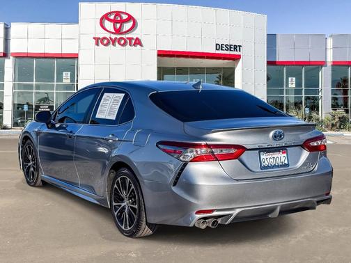 2019 Toyota Camry Hybrid SE