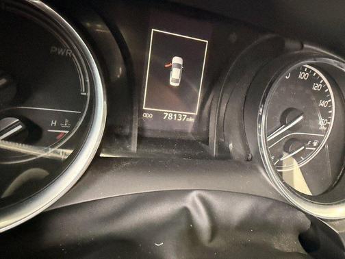 2019 Toyota Camry Hybrid SE