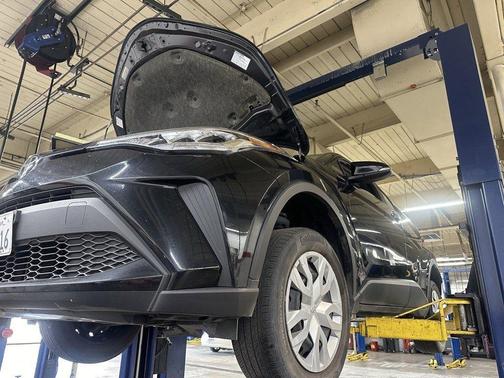 2020 Toyota C-HR LE