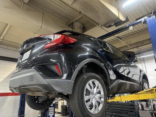 2020 Toyota C-HR LE