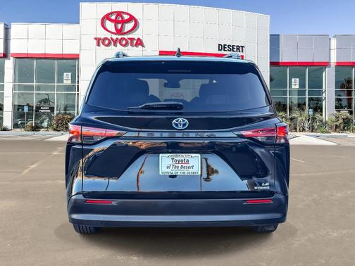 2021 Toyota Sienna LE