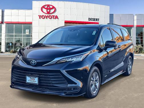 2021 Toyota Sienna LE