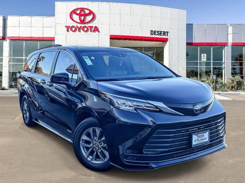 2021 Toyota Sienna LE