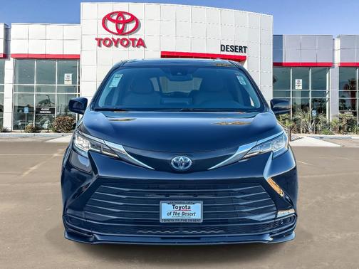 2021 Toyota Sienna LE