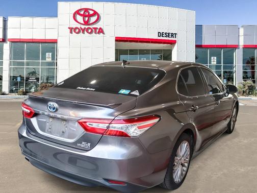 2018 Toyota Camry Hybrid XLE
