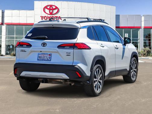 2022 Toyota Corolla Cross XLE