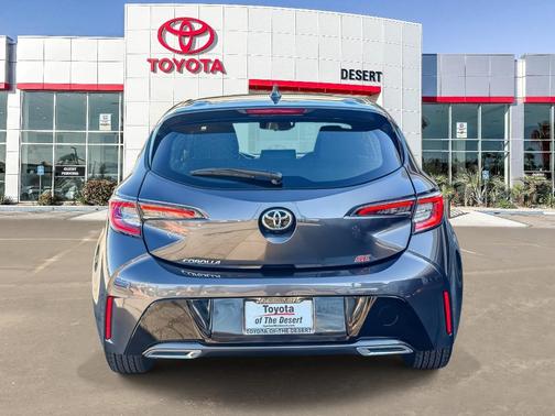 2022 Toyota Corolla Hatchback SE