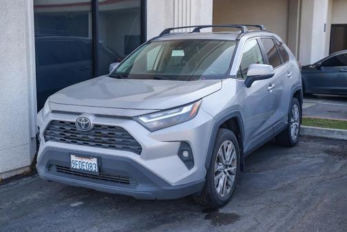 2023 Toyota RAV4 XLE Premium
