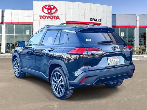 2024 Toyota Corolla Cross XLE