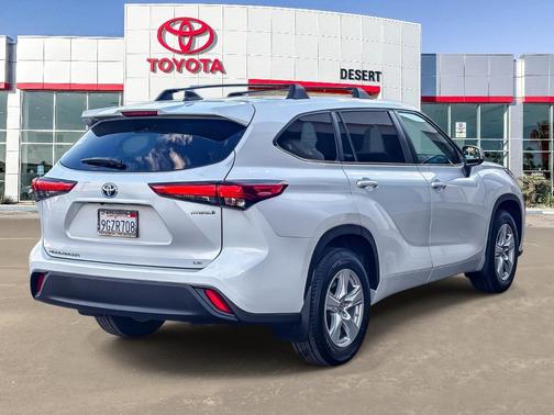 2023 Toyota Highlander Hybrid LE