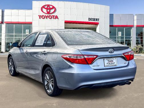 2016 Toyota Camry SE