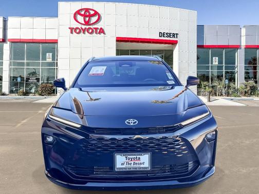 2025 Toyota Crown Signia XLE