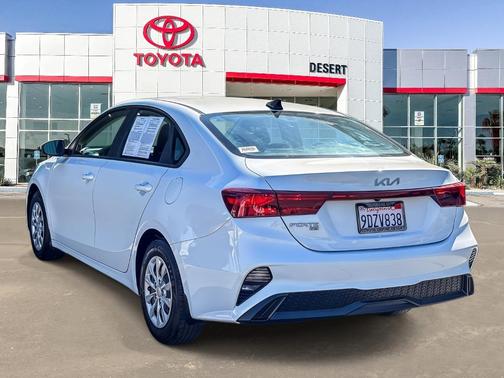 Clear White 2023 Kia Forte LX