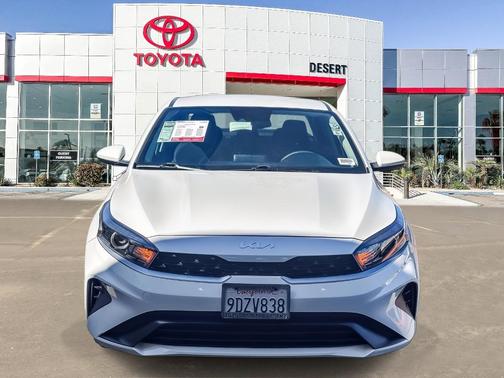 Clear White 2023 Kia Forte LX