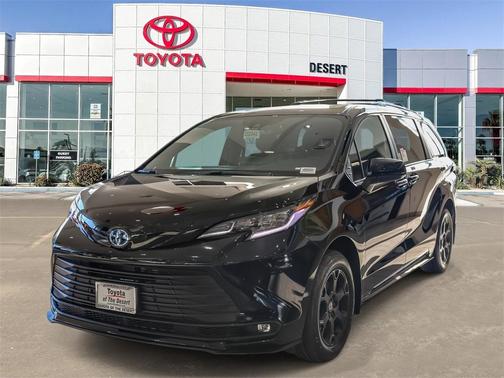 2025 Toyota Sienna Woodland Edition