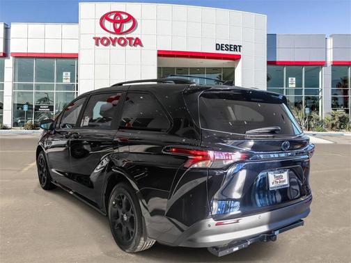 2025 Toyota Sienna Woodland Edition