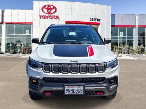 Bright White Clearcoat 2022 Jeep Compass Trailhawk