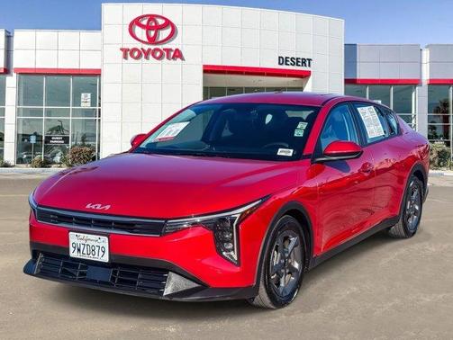 Currant Red 2025 Kia K4