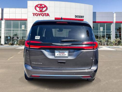 Granite Crystal Clearcoat Metallic 2023 Chrysler Pacifica Touring-L