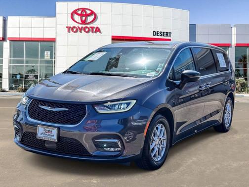 Granite Crystal Clearcoat Metallic 2023 Chrysler Pacifica Touring-L