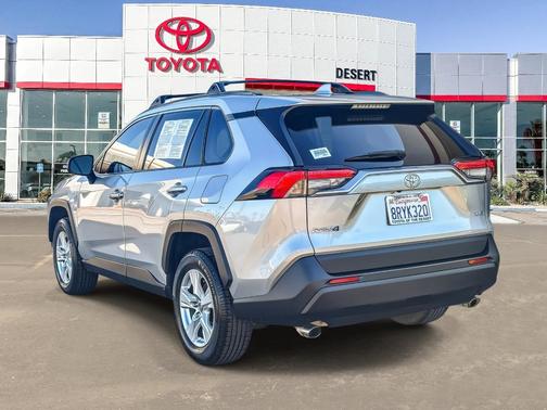 2020 Toyota RAV4 XLE