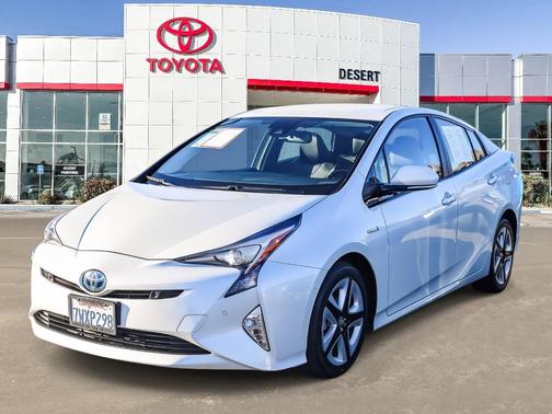 2017 Toyota Prius Four Touring