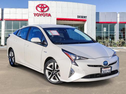 2017 Toyota Prius Four Touring