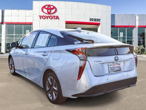 2017 Toyota Prius Four Touring
