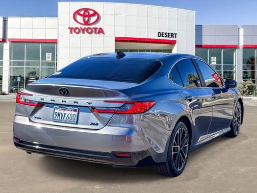 Metal 2025 Toyota Camry XLE
