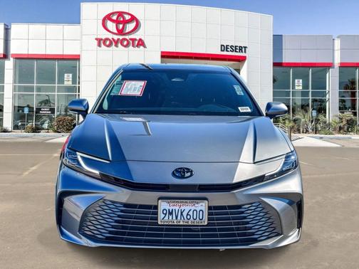 Metal 2025 Toyota Camry XLE